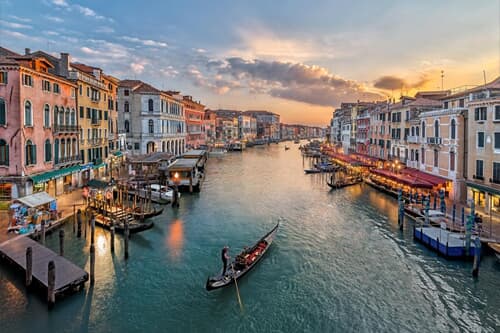 Paris e Italy